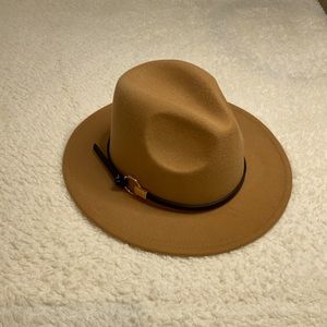🆕 NWOT Brown/Tan Felt Hat